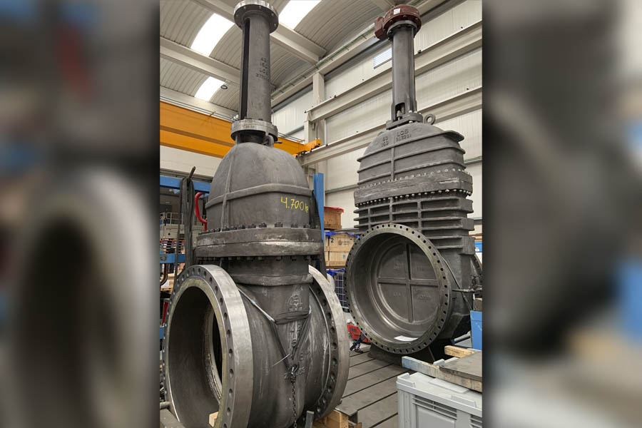 Large size gate valves for a project in Middle East